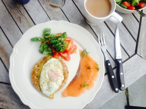 egg breakfast salmon 